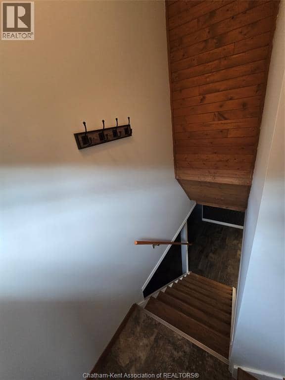 83 Holland Avenue — photo 26 of 40