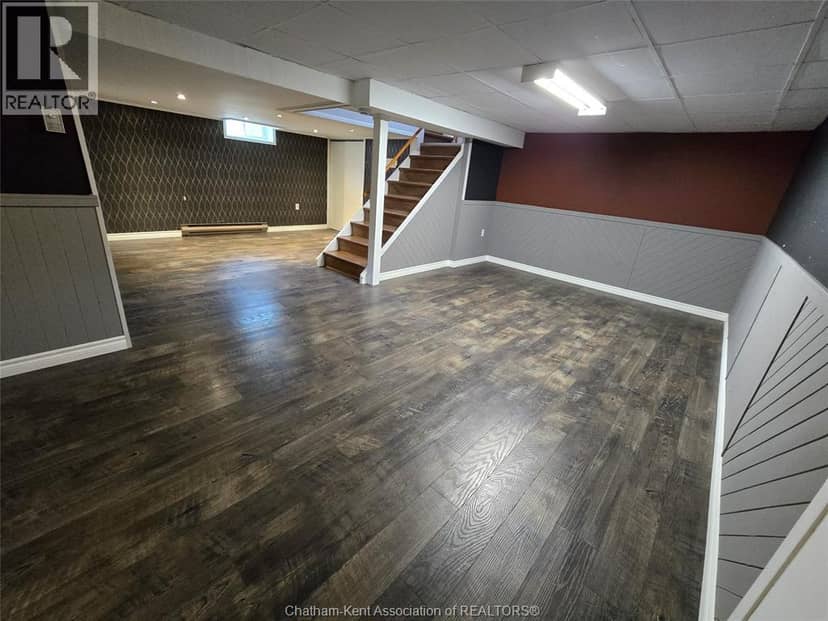 83 Holland Avenue — photo 28 of 40