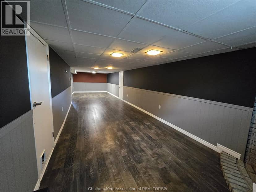 83 Holland Avenue — photo 30 of 40