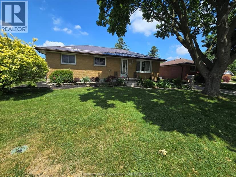 83 Holland Avenue — photo 4 of 40