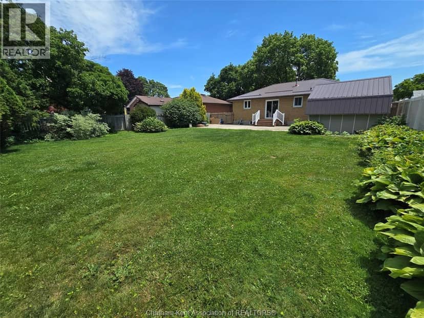 83 Holland Avenue — photo 40 of 40
