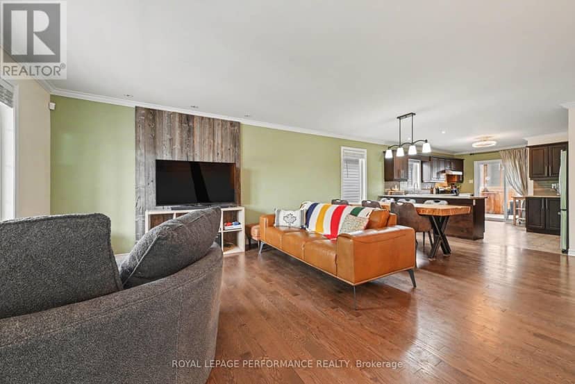 71 Mayer Street — photo 3 of 40