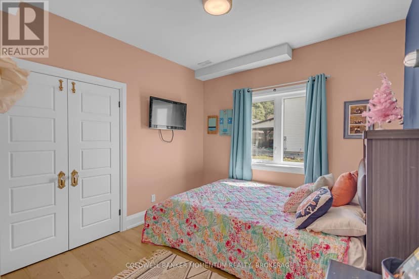 33 Cedar Drive — photo 17 of 40