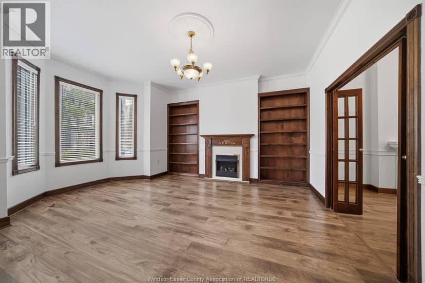 265 MACNAB STREET North — photo 6 of 34