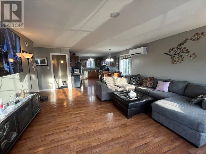 17 Hillview Avenue — photo 10 of 31