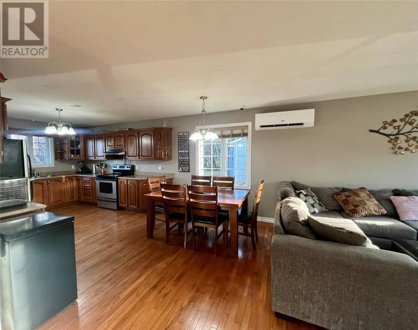 17 Hillview Avenue — photo 11 of 31