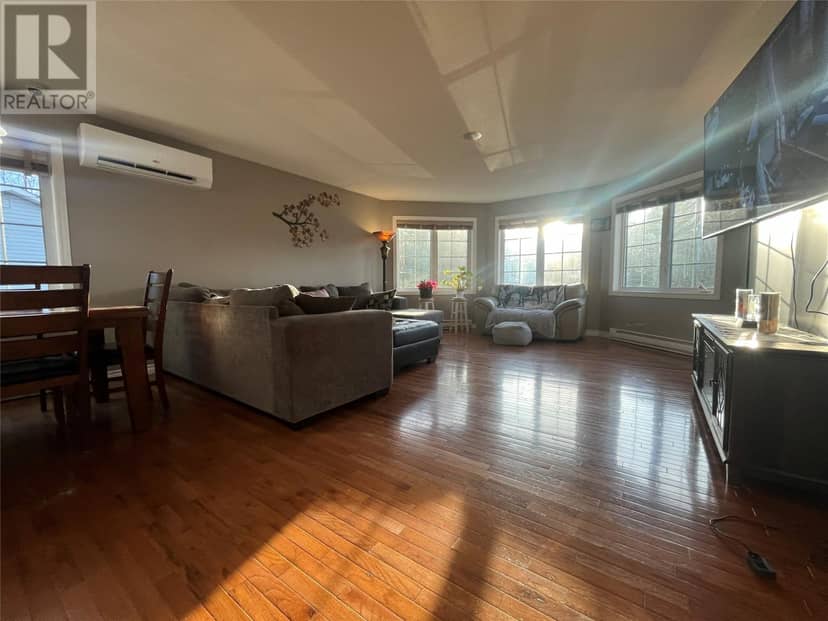 17 Hillview Avenue — photo 12 of 31