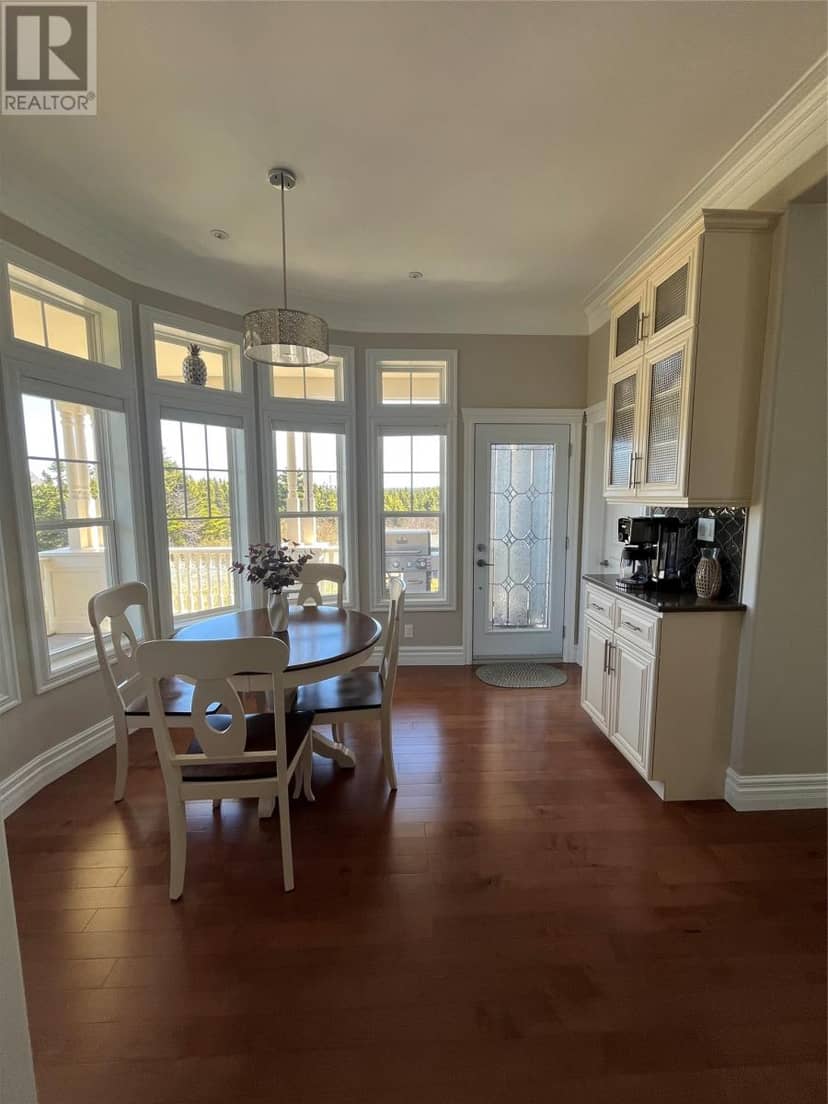 237 John Cabot Drive — photo 14 of 39
