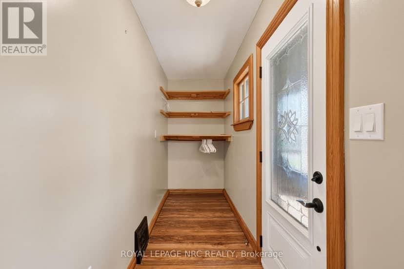 239 Phipps Street — photo 4 of 40