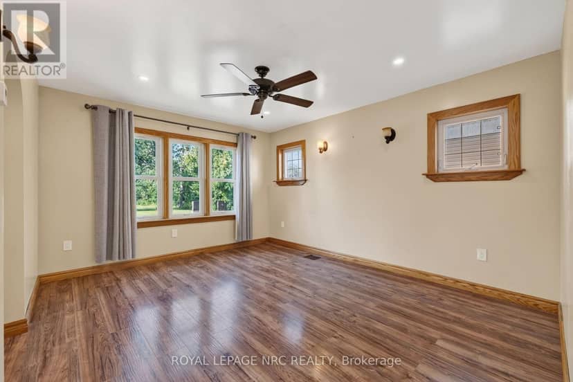 239 Phipps Street — photo 7 of 40