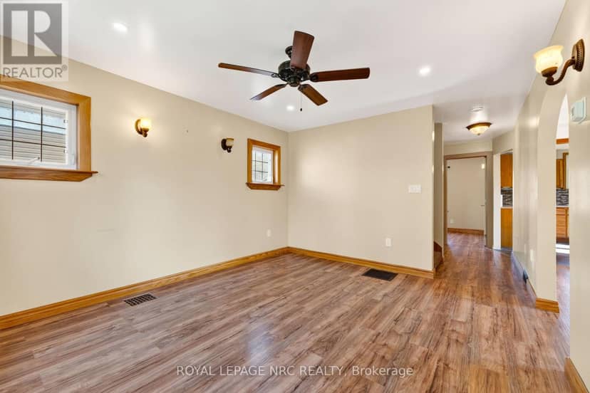 239 Phipps Street — photo 8 of 40