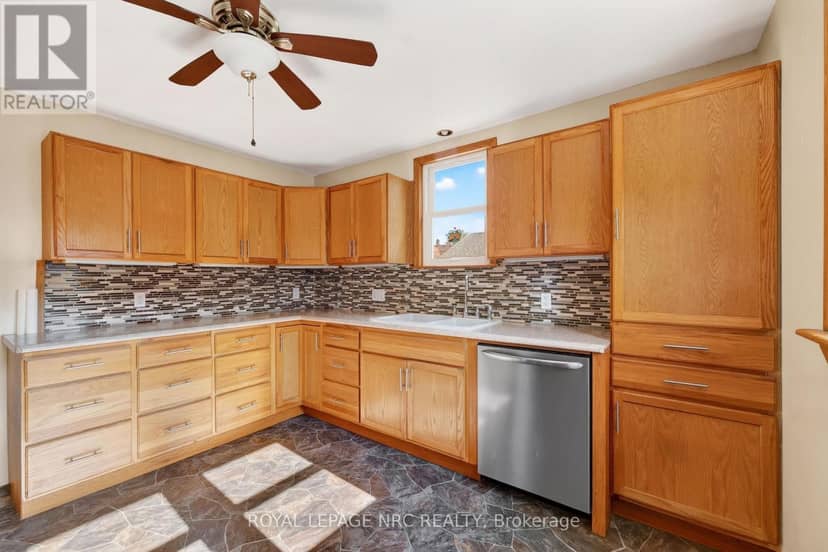 239 Phipps Street — photo 9 of 40