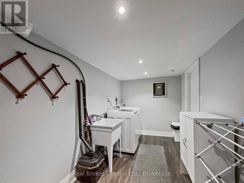 138 Cockshutt Road — photo 28 of 40