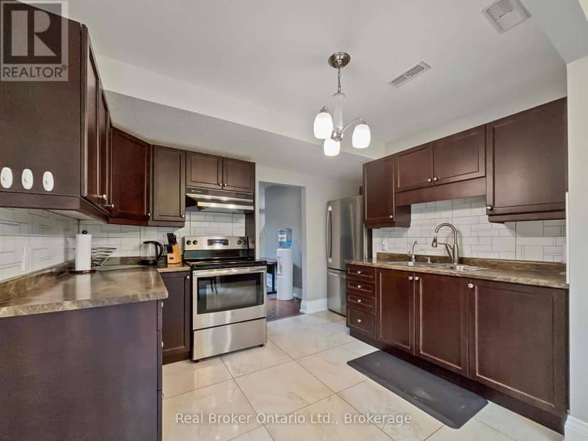 138 Cockshutt Road — photo 6 of 40