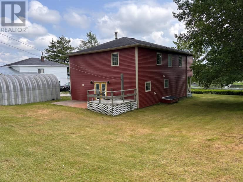 10 Riverbank Road, Deer Lake, photo 3