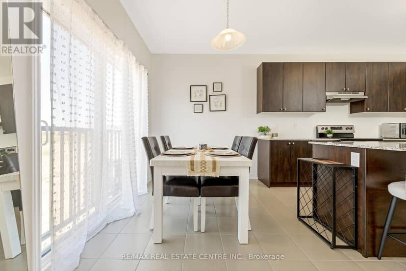 322 Russell Street — photo 14 of 33