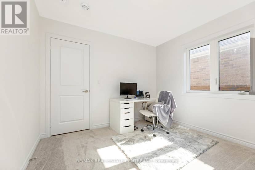 322 Russell Street — photo 29 of 33