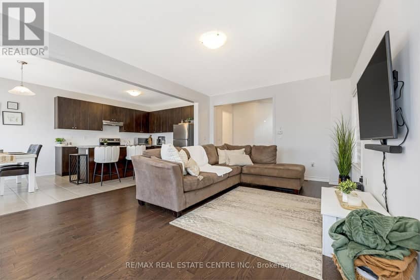 322 Russell Street — photo 4 of 33