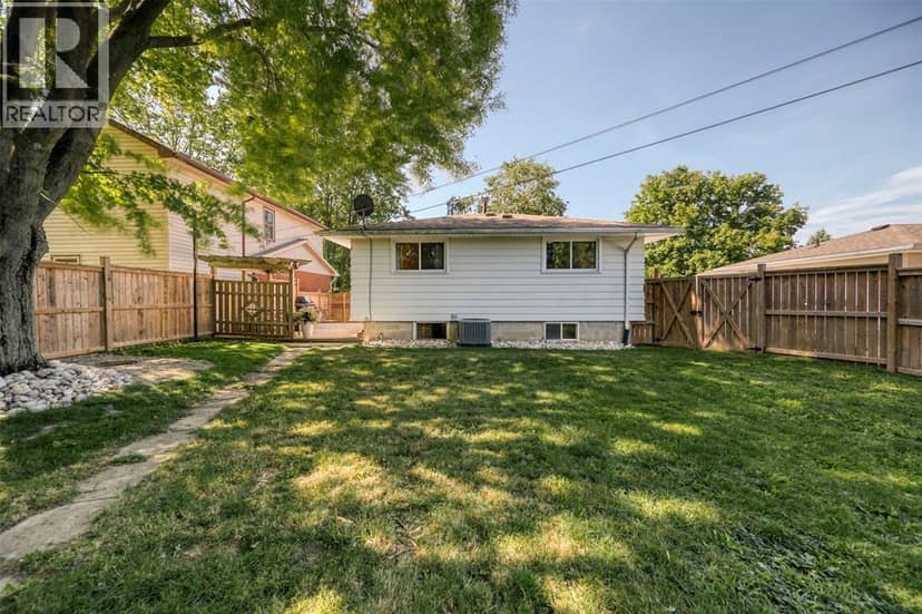 565 Plympton Street — photo 32 of 35