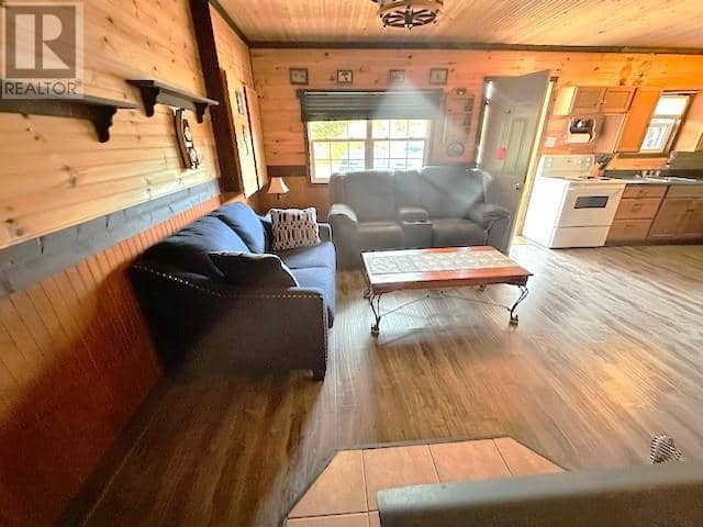 100 Old Mill Road — photo 10 of 18