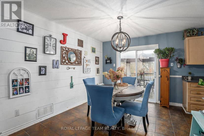 4 Black Walnut Road — photo 11 of 40