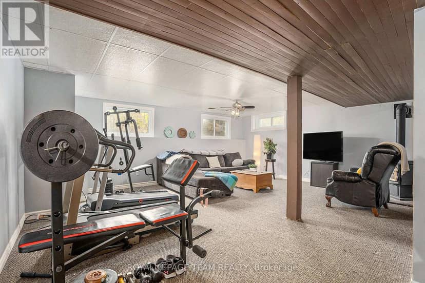 4 Black Walnut Road — photo 24 of 40