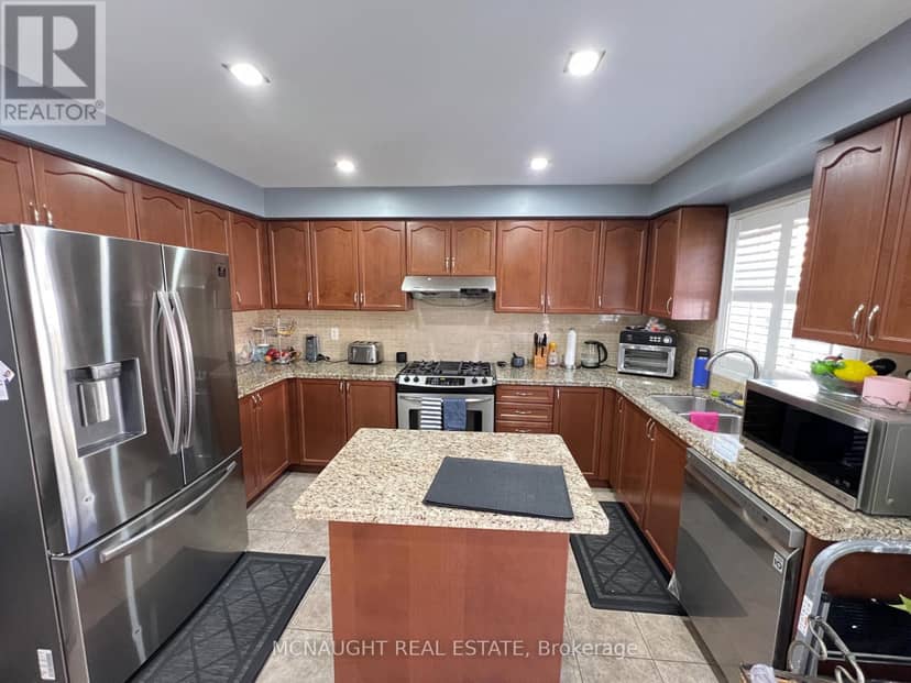117 Crown Victoria Drive — photo 10 of 35
