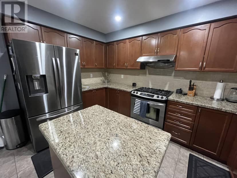 117 Crown Victoria Drive — photo 11 of 35
