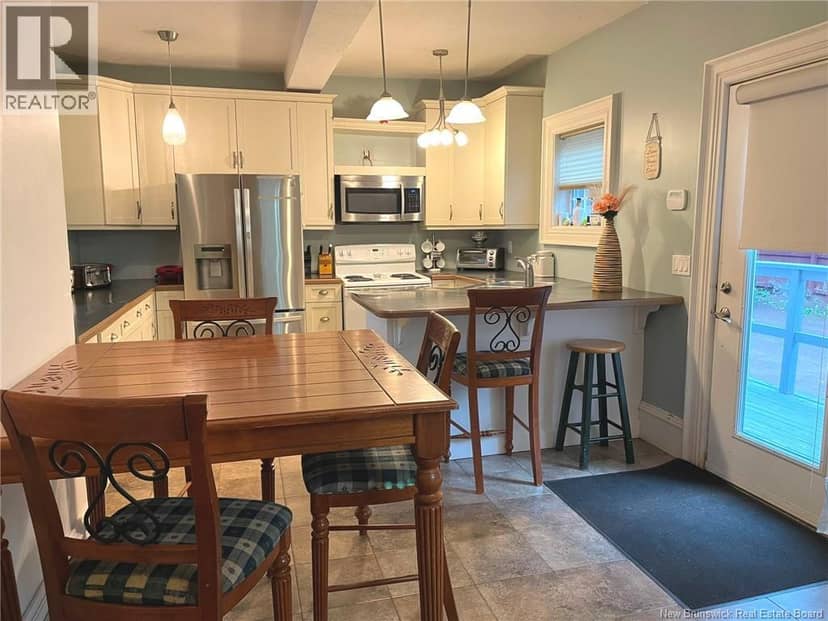 105 Gordon Street — photo 5 of 29