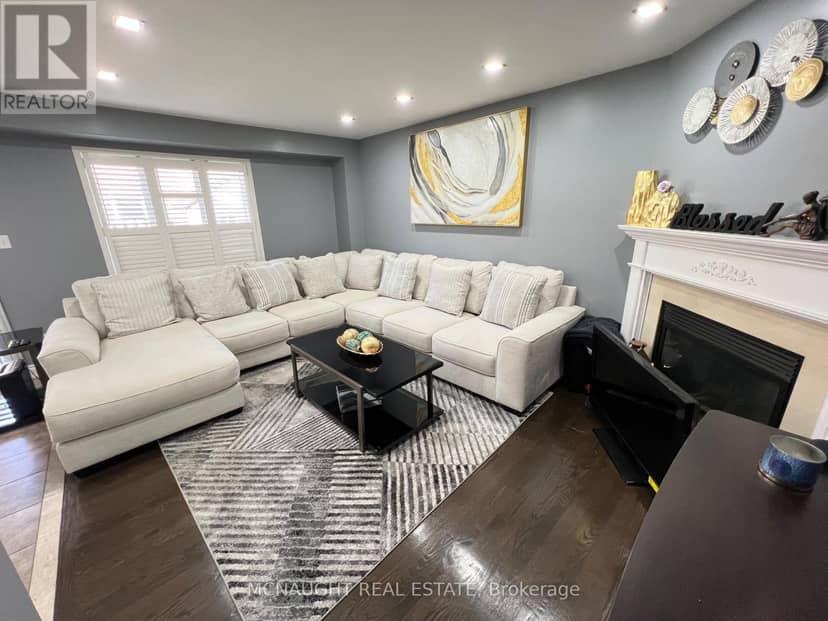 117 Crown Victoria Drive — photo 15 of 35