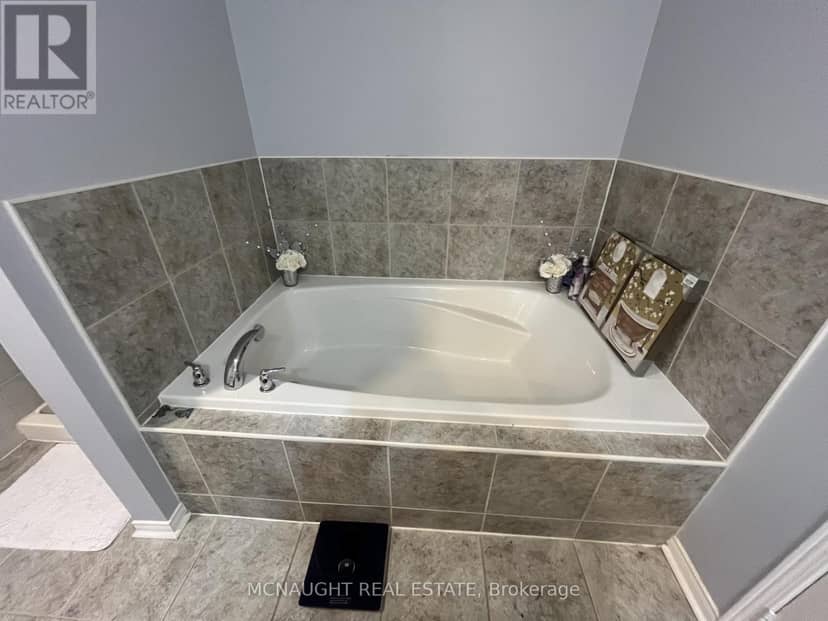 117 Crown Victoria Drive — photo 26 of 35