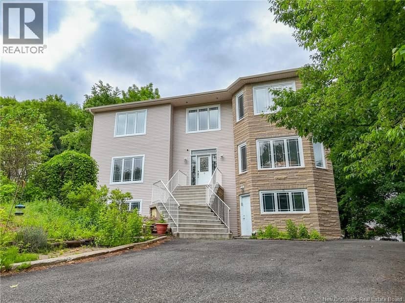 15 Gervais Court — photo 1 of 40