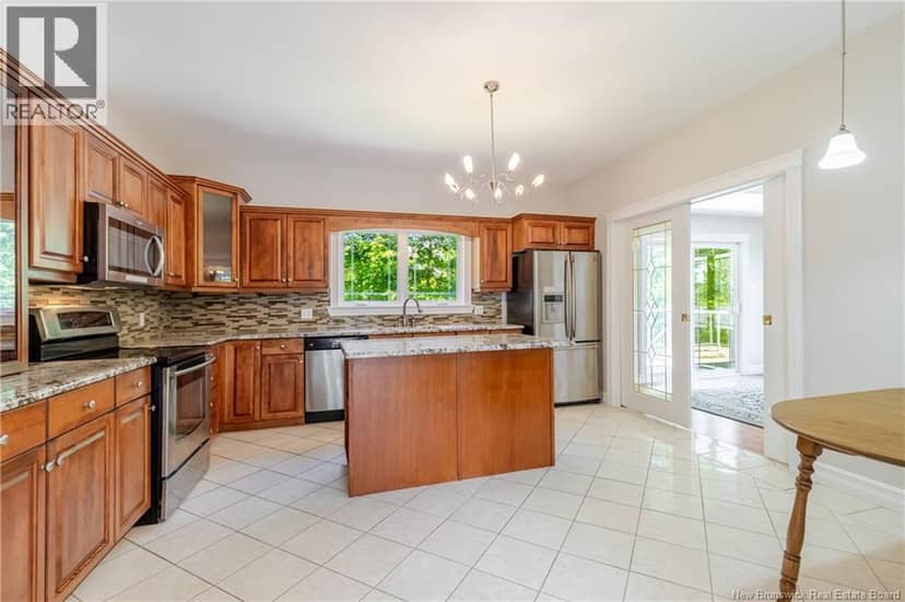 15 Gervais Court — photo 9 of 40