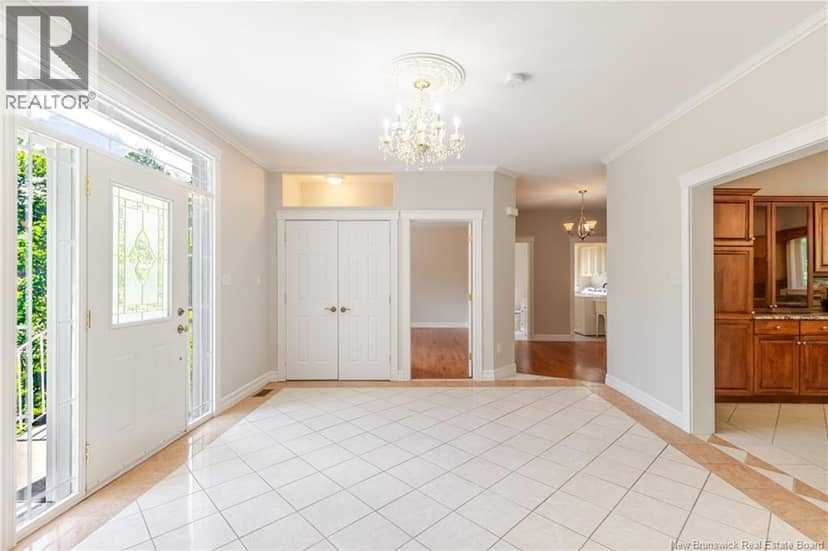 15 Gervais Court — photo 3 of 40
