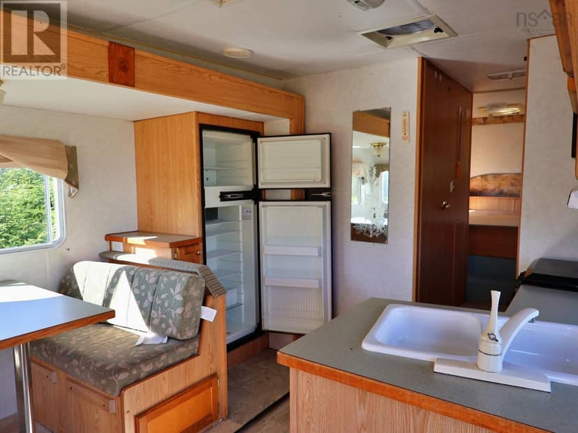 9054 East Bay Highway — photo 37 of 40