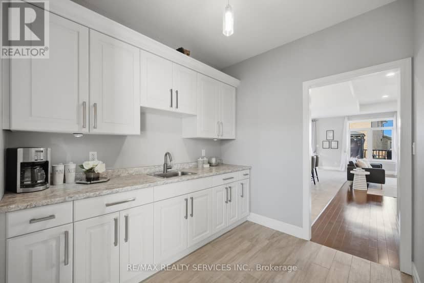 19 Charleston Court — photo 10 of 40