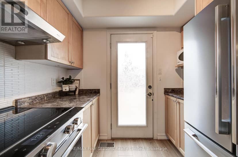 60 Barr Street — photo 14 of 40