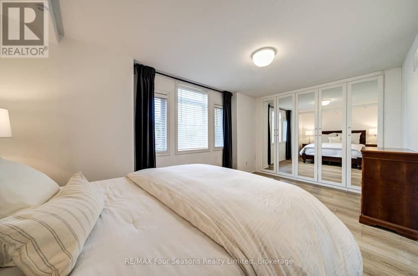 60 Barr Street — photo 25 of 40