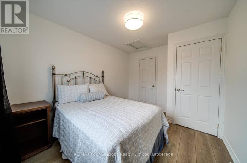 60 Barr Street — photo 30 of 40