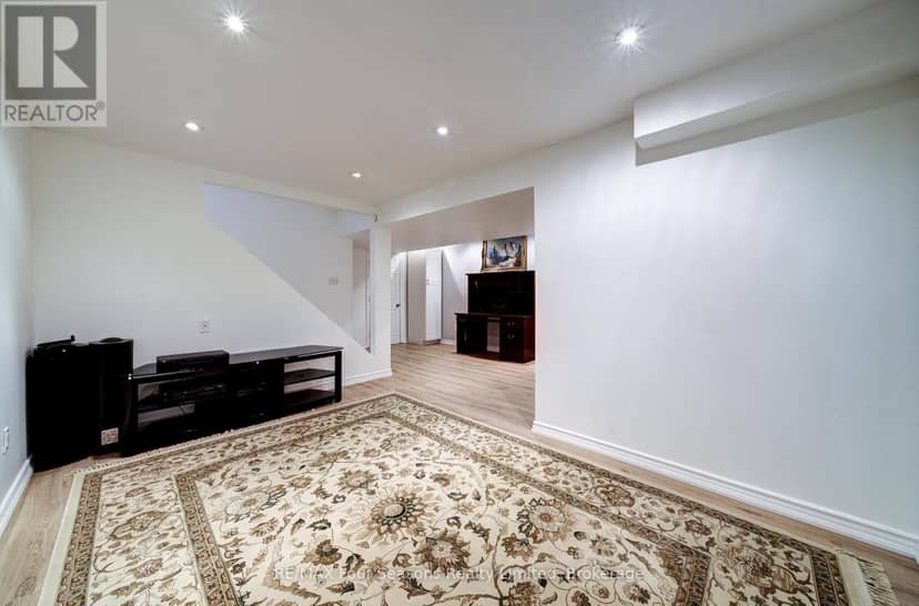 60 Barr Street — photo 35 of 40