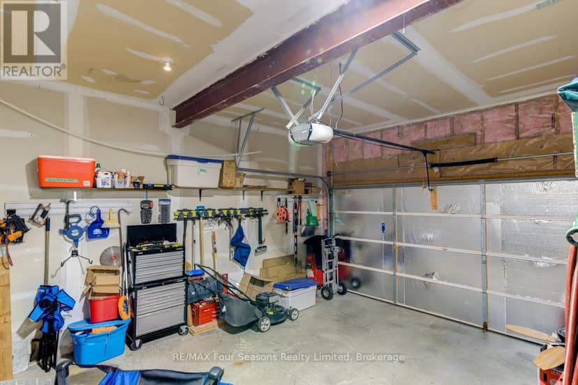 60 Barr Street — photo 37 of 40