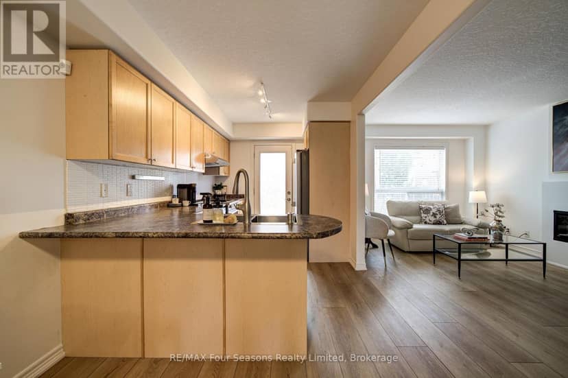 60 Barr Street — photo 9 of 40
