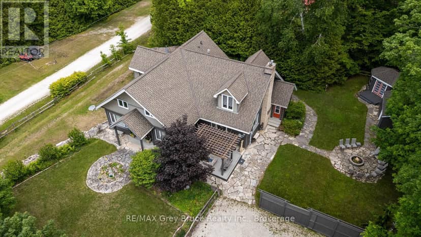 424 Huron Road — photo 1 of 40