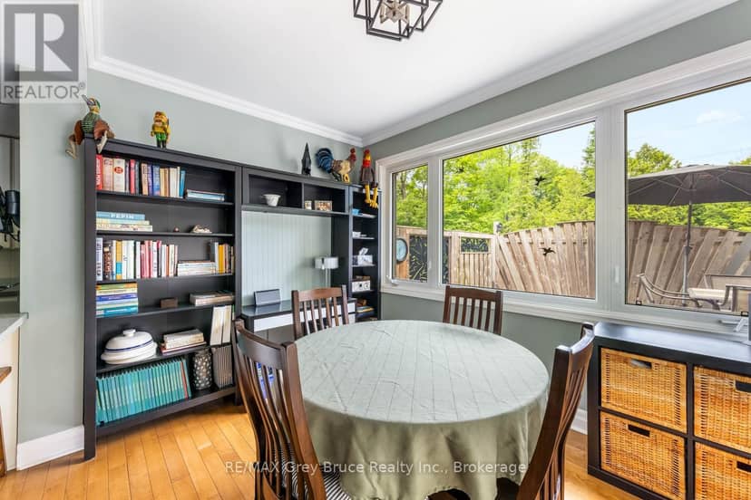 424 Huron Road — photo 19 of 40