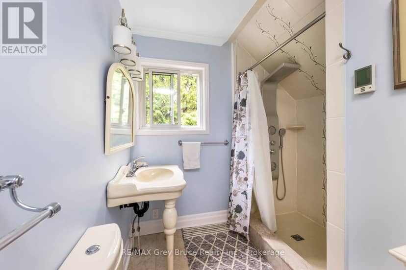 424 Huron Road — photo 27 of 40