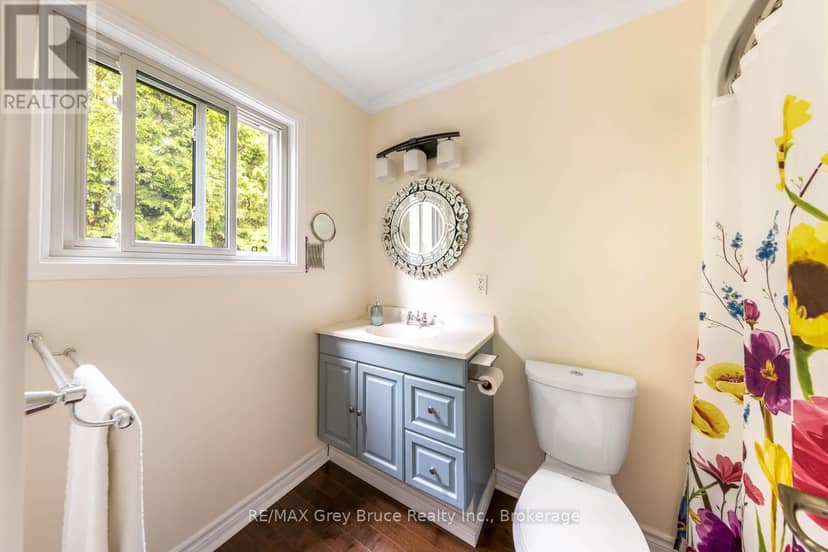424 Huron Road — photo 31 of 40
