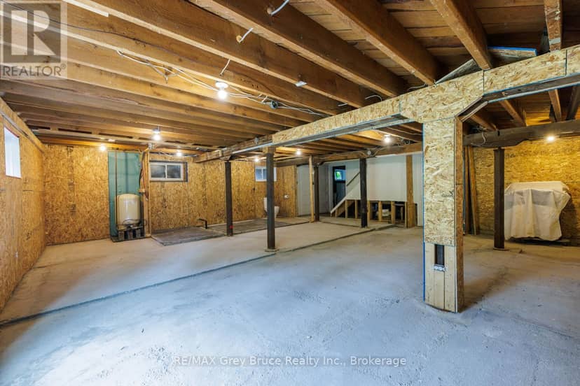 424 Huron Road — photo 37 of 40