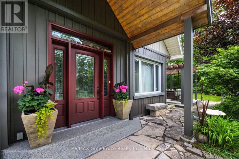 424 Huron Road — photo 4 of 40