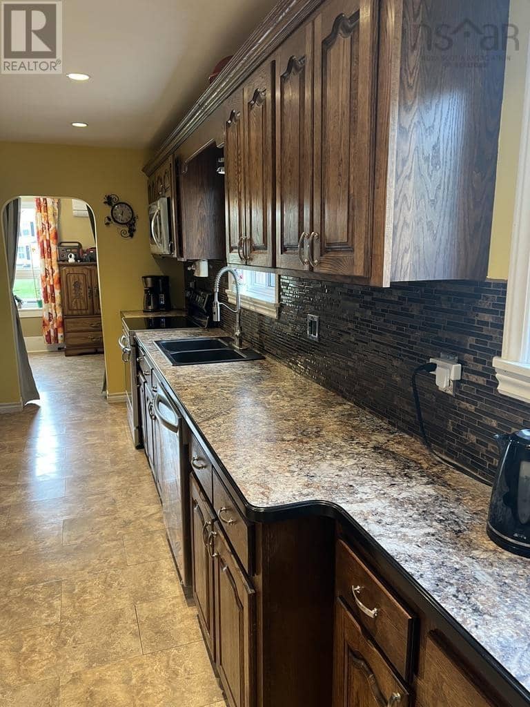 4935 Highway 10 — photo 10 of 40