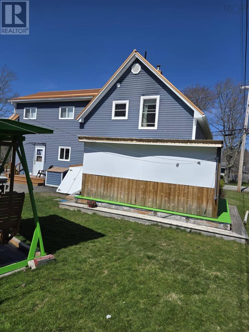 4935 Highway 10 — photo 2 of 40